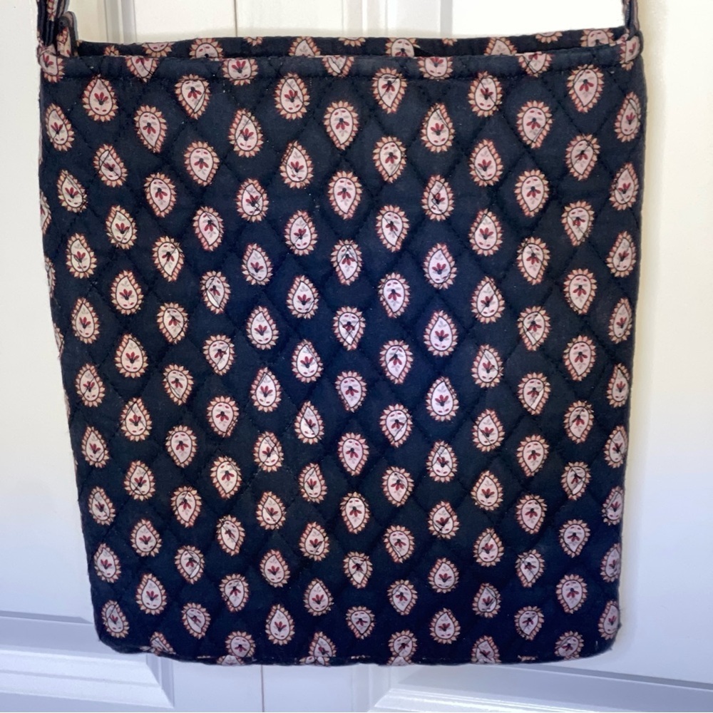 Vera Bradley Hipster Crossbody Retired Classic Black Paisley Pattern Quilted - Picture 2 of 13